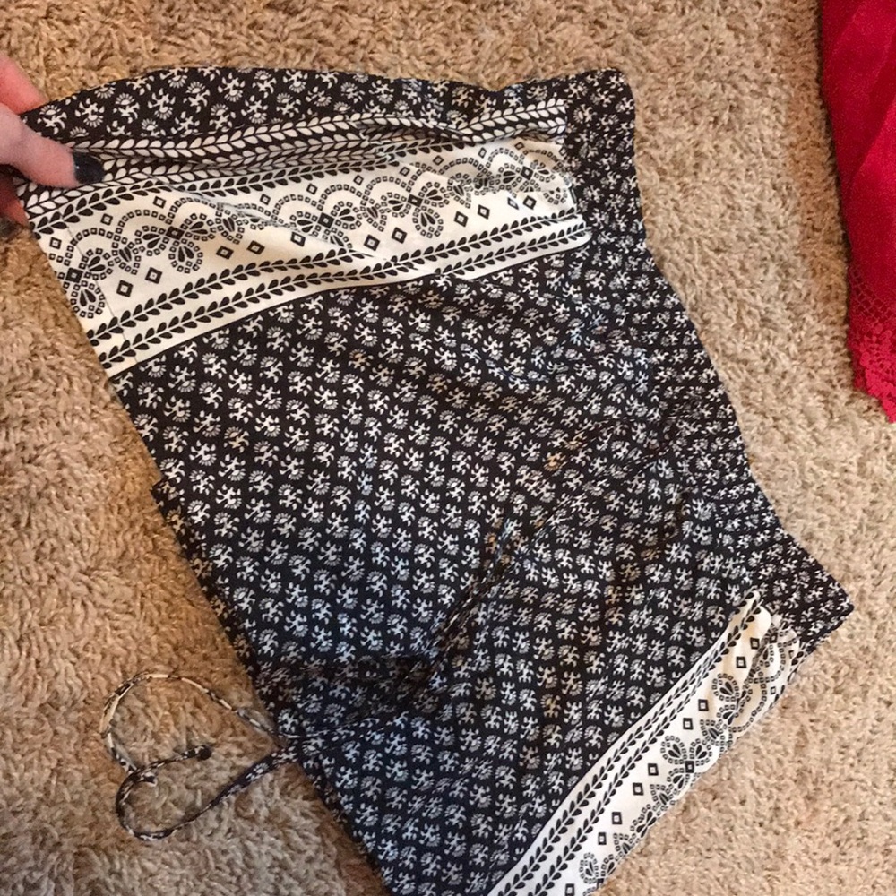 Medium flowy printed shorts